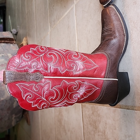 Ariat red and brown cowboy boots - Picture 5 of 8